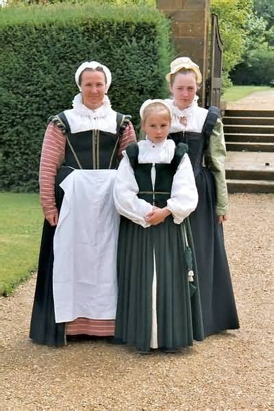 poor tudor clothes|what did tudor girls wear.